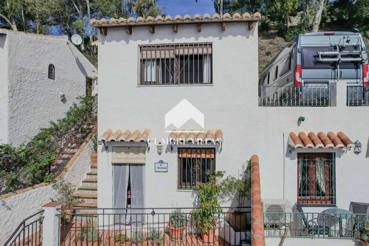Vista exterior de Casa o xalet en venda en Salobreña amb Terrassa, Internet i Piscina comunitària