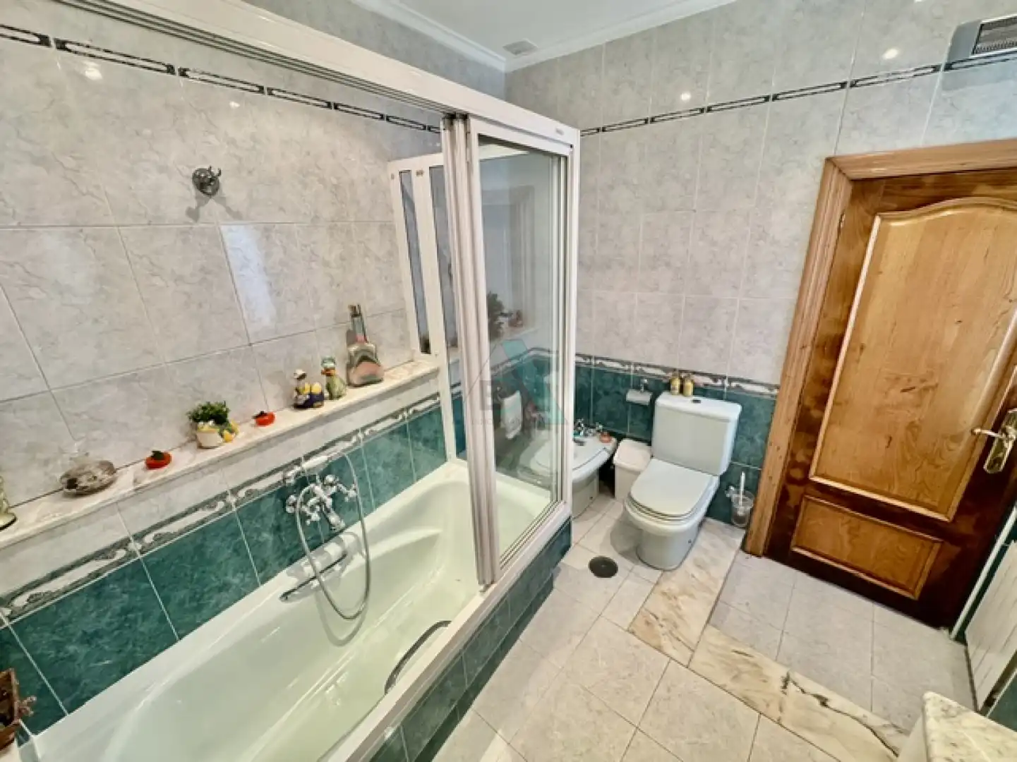 Bathroom of Flat for sale in Ribadesella  with Balcony