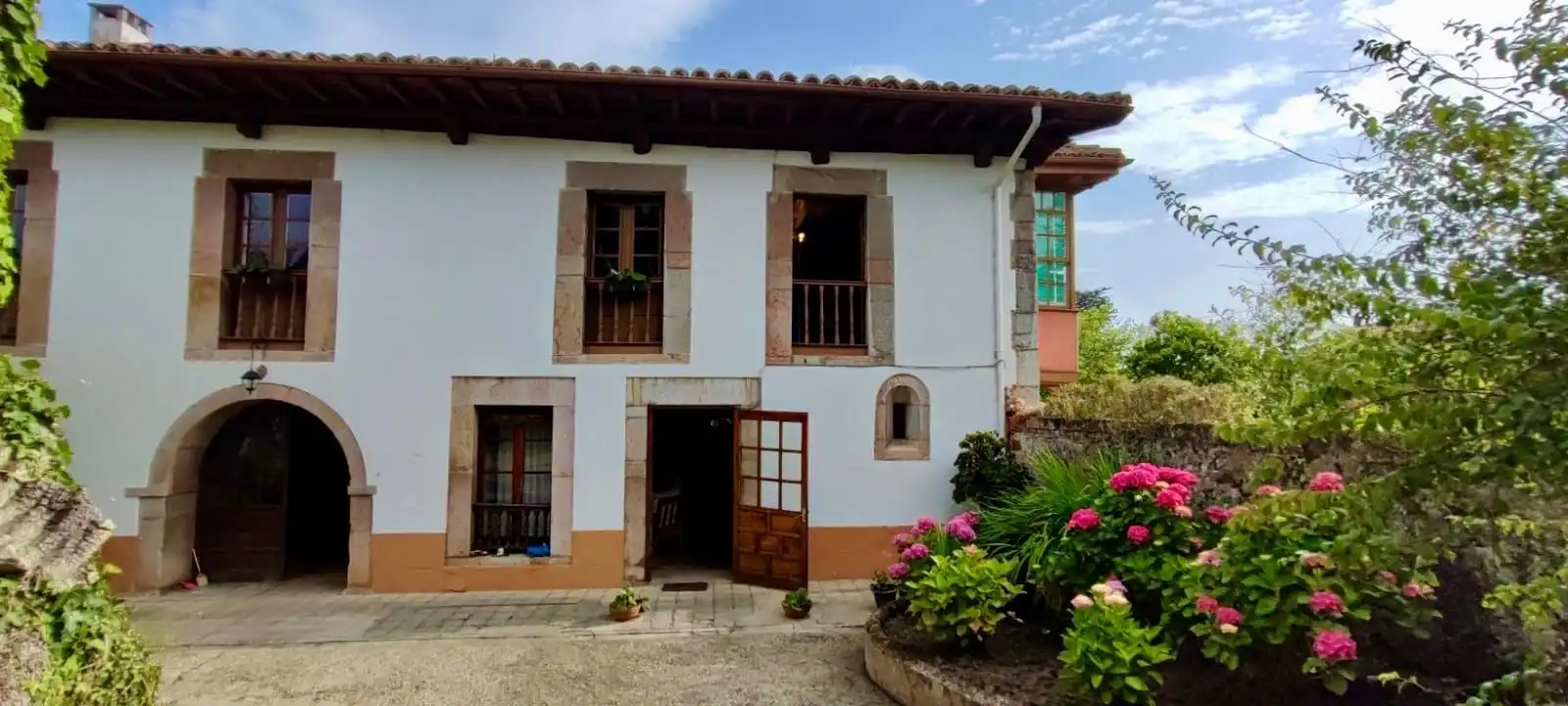 Vista exterior de Casa o chalet en venta en Llanes con Calefacción y Jardín privado
