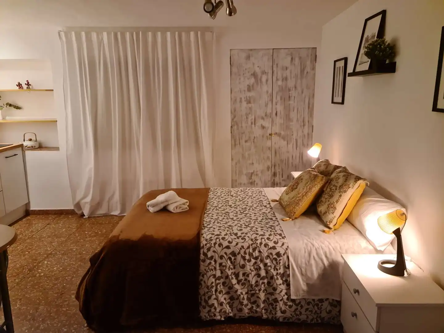 Bedroom of Flat for share in Llíria  with Air Conditioner, Terrace and Furnished