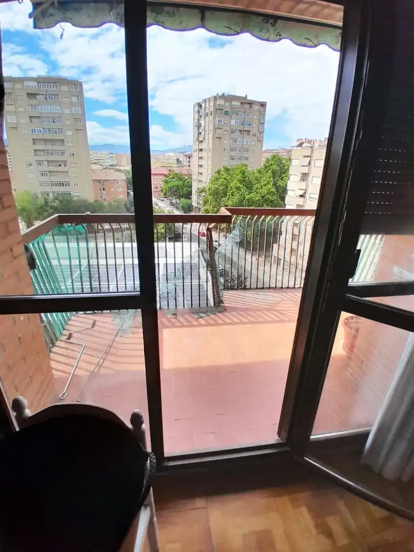 Terrassa de Pis en venda en  Logroño amb Balcó
