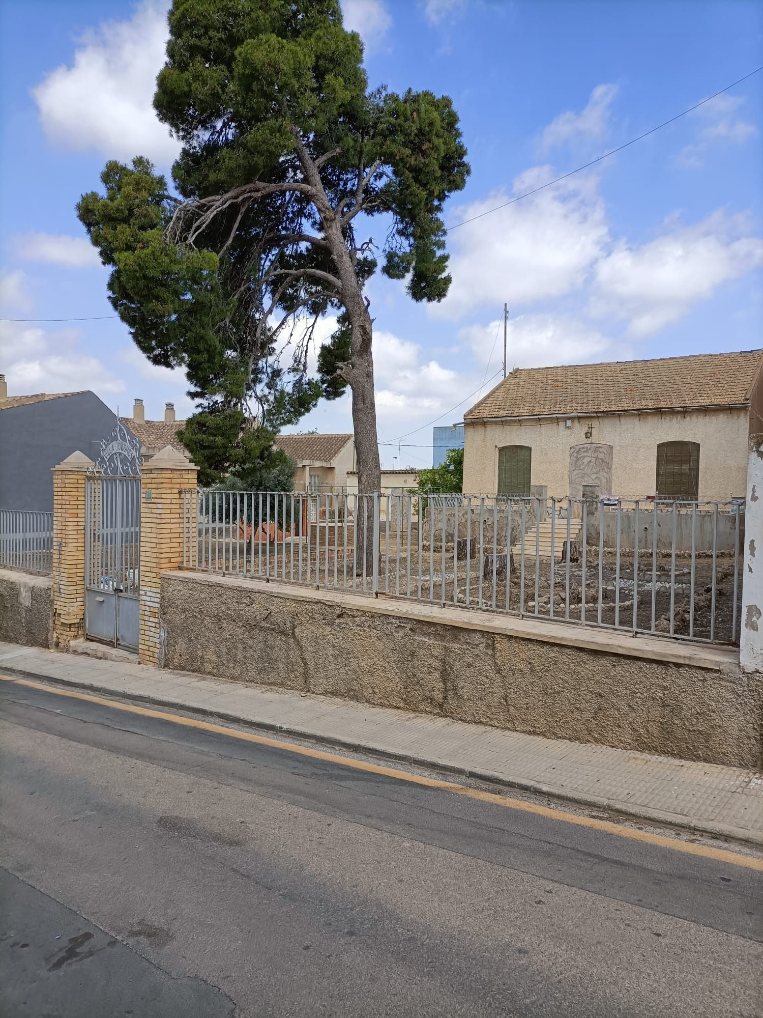 Vista exterior de Casa o xalet en venda en Cartagena amb Jardí privat, Terrassa i Traster