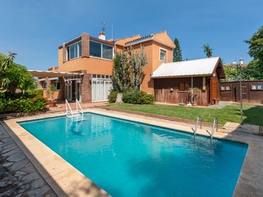 Haus mit Balkon zum Verkauf in DE LAS PETUNIAS-U PETUNIA 18