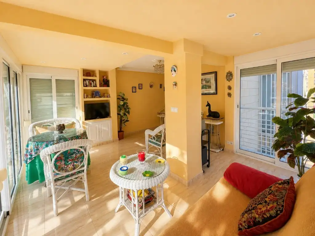 Wohnzimmer von Wohnung zum Verkauf in Benidorm mit Schwimmbad und Möbliert