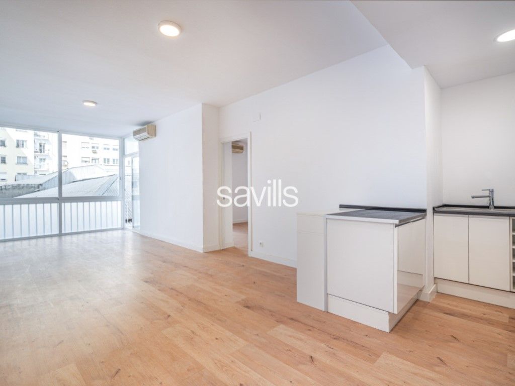 Bedroom of Apartments for sale in  Barcelona Capital  with Balcony