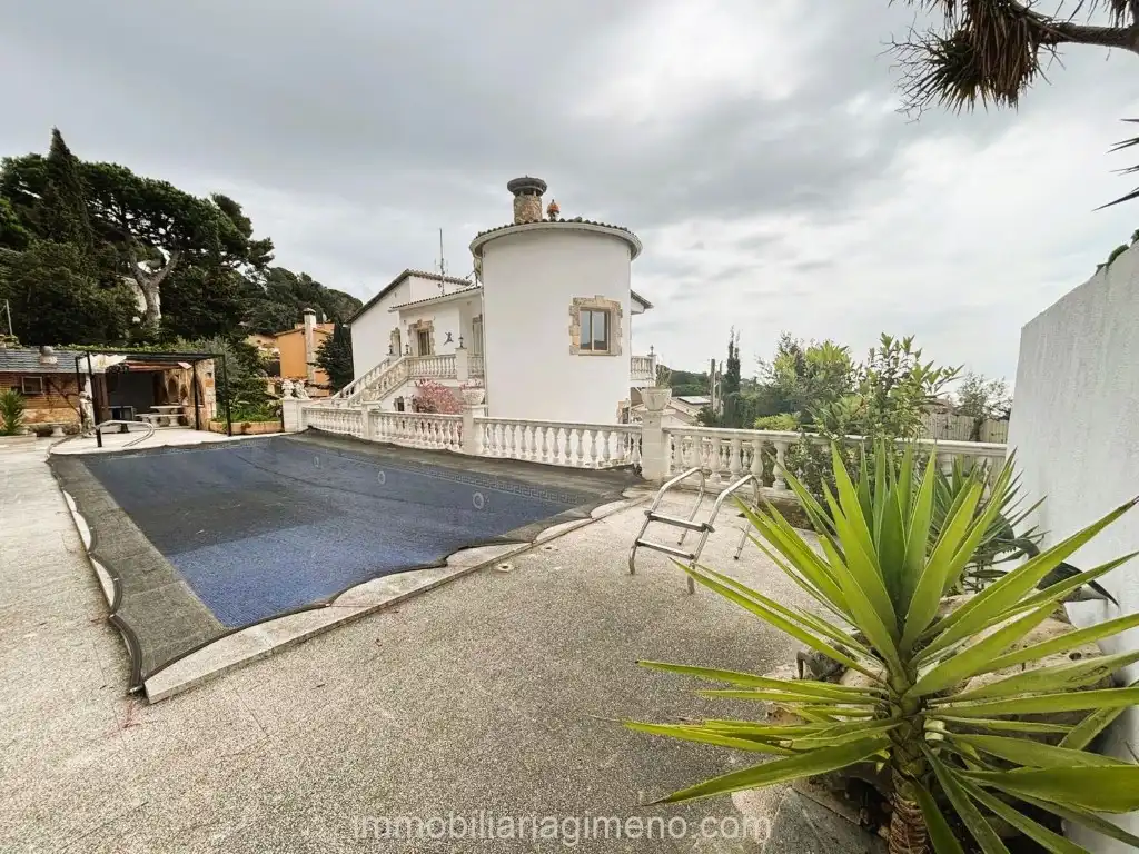 Maison avec piscine à vendre à Canyelles