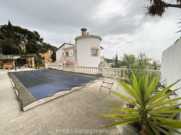 Haus mit Pool zum Verkauf in Canyelles
