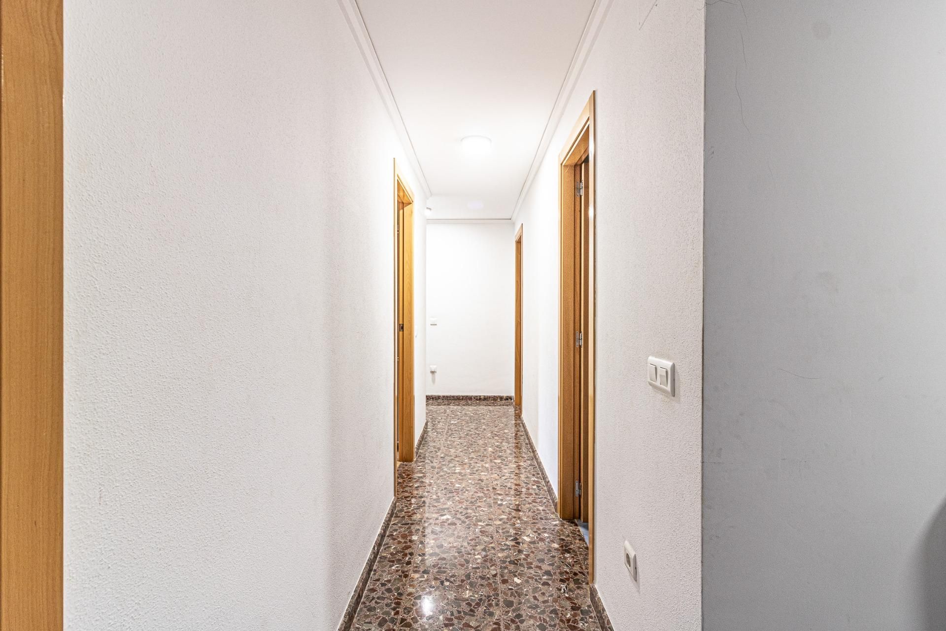 Flat for sale in Carlet  with Air Conditioner, Storage room and Balcony
