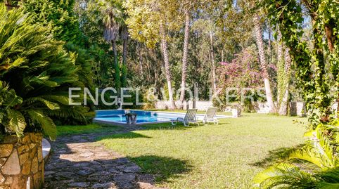 Villa de piedra con jardines en Gondomar