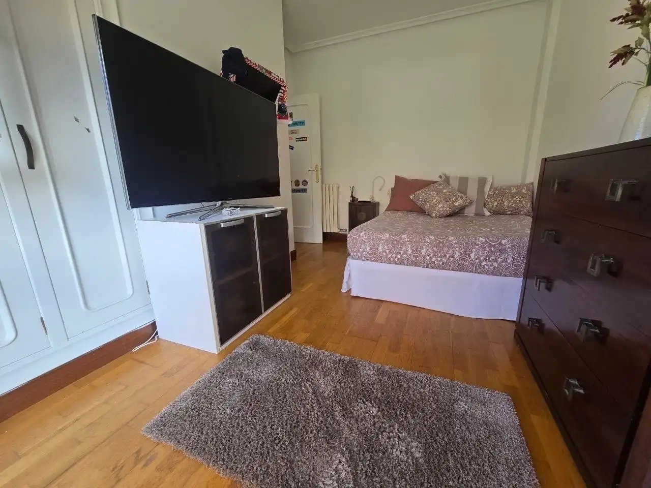 Habitación de Casa o chalet en venta en  Logroño con Calefacción, Jardín privado y Terraza