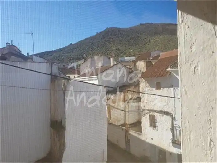 Adossat en venda a Castillo de Locubín