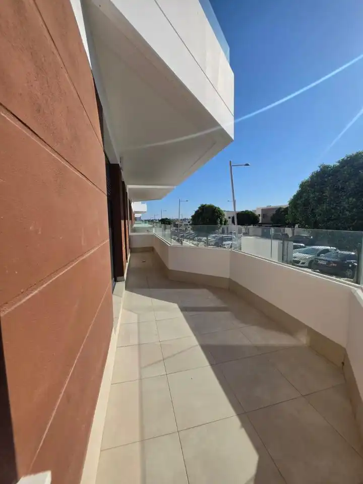 Terrasse von Wohnung zur Miete in Dos Hermanas mit Klimaanlage, Terrasse und Gemeinschaftspool