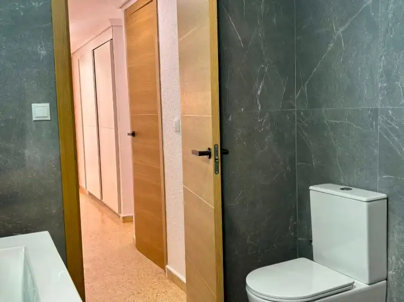 Flat with lift for sale in Carrer Cervantes 40, imagen 3