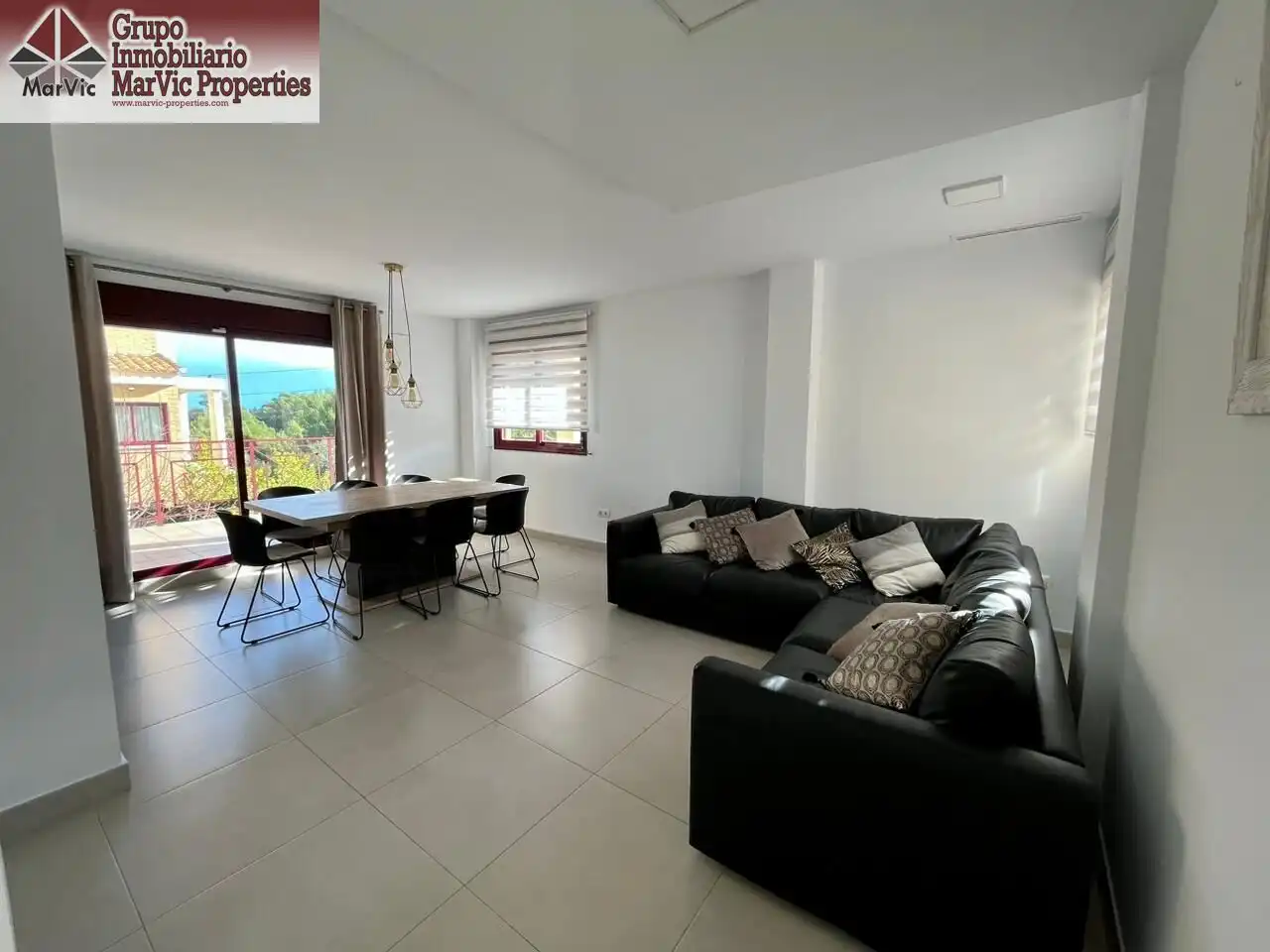 Sala de estar de Casa o chalet en venta en La Nucia con Aire acondicionado, Jardín privado y Terraza