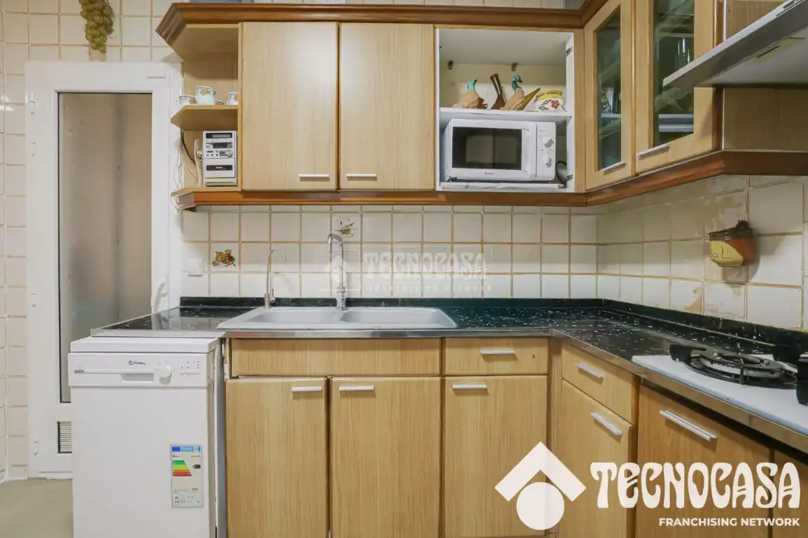 Cocina de Piso en venta en Badalona con Balcón