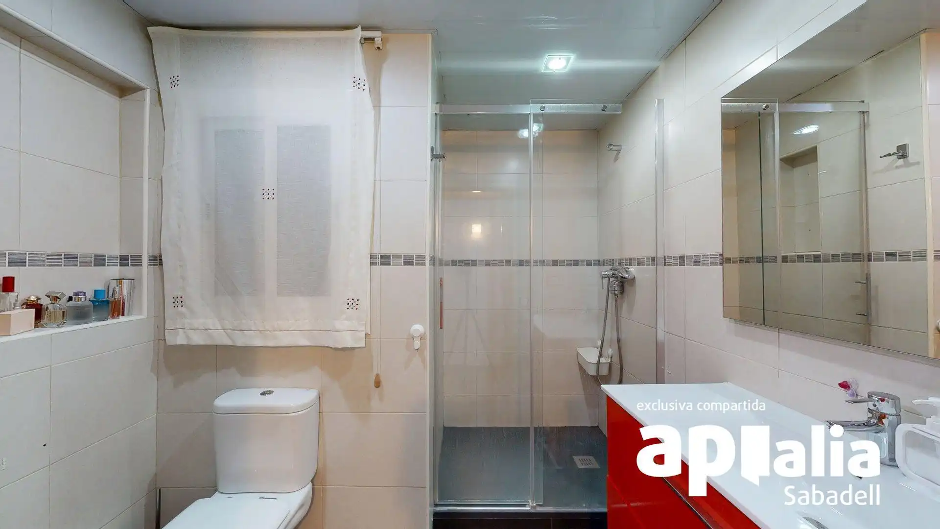 Badezimmer von Wohnung zum Verkauf in Barberà del Vallès mit Heizung, Terrasse und Balkon