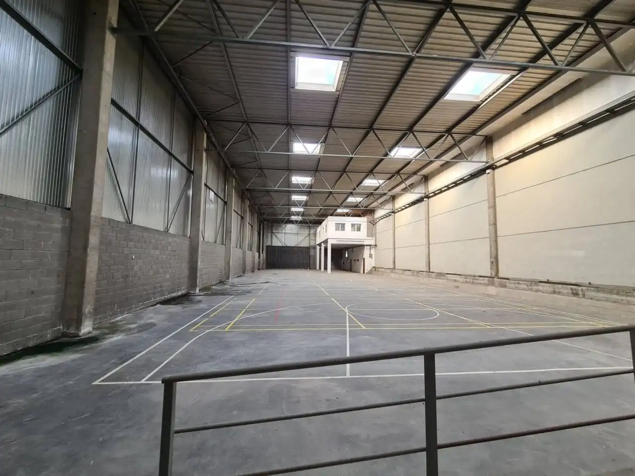 Industriegebäude zur Miete in El Sucre - El Nadal