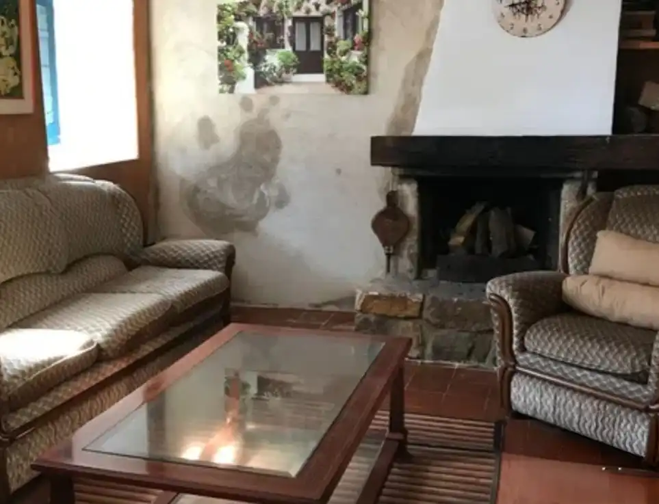Sala d'estar de Finca rústica en venda en Miraveche amb Jardí privat i Moblat