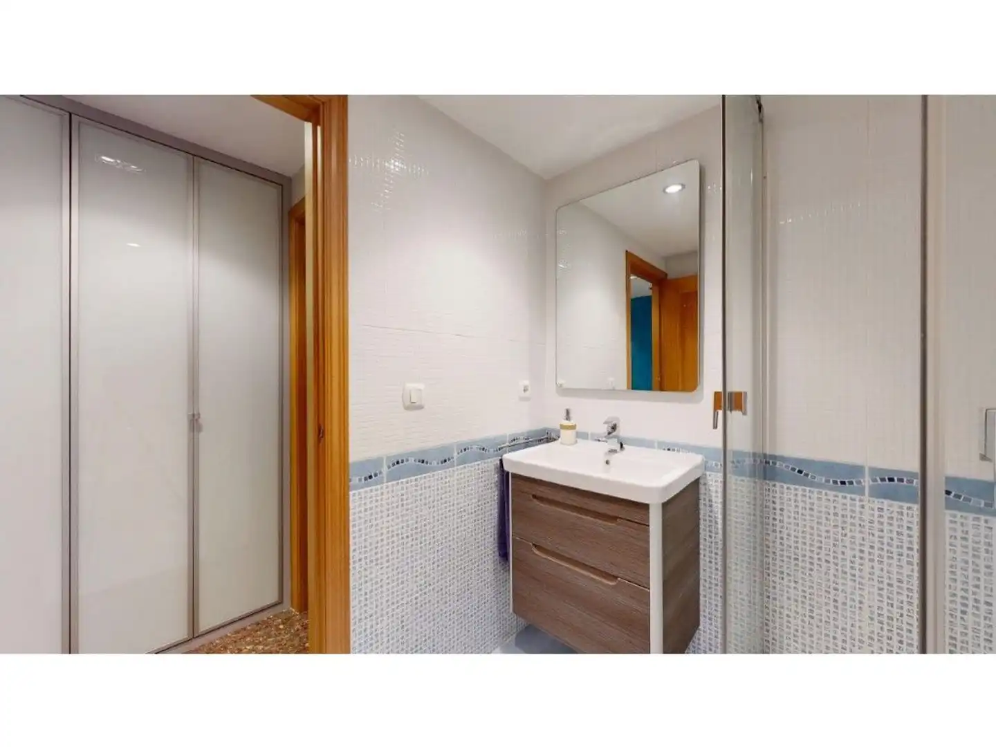 Baño de Ático en venta en Paterna con Aire acondicionado, Terraza y Trastero