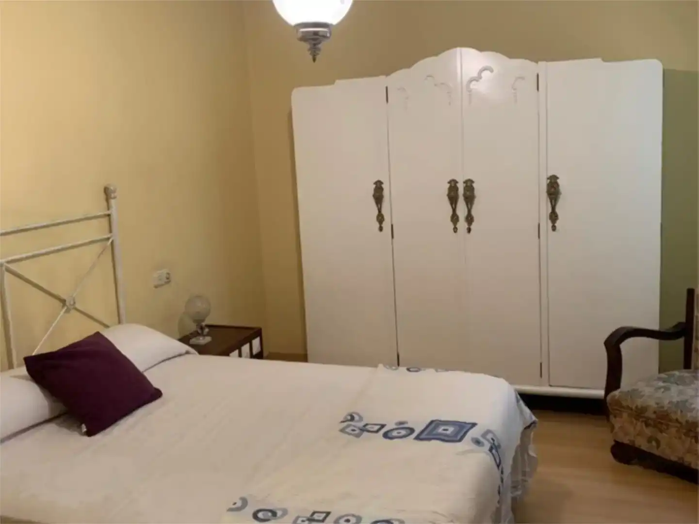 Dormitori de Apartament de lloguer en Ourense Capital 