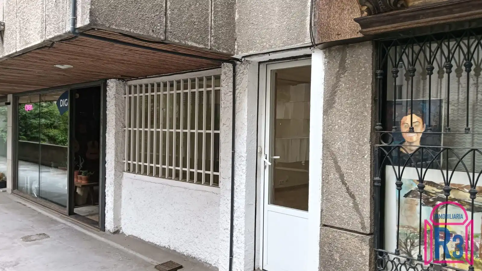Vista exterior de Oficina de lloguer en León Capital  amb Aire condicionat i Calefacció