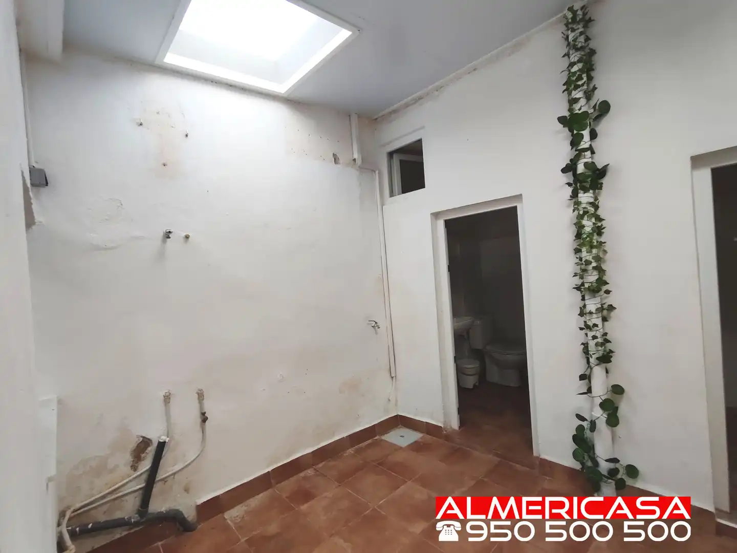 Casa adosada en venta en Almería con Jardín privado