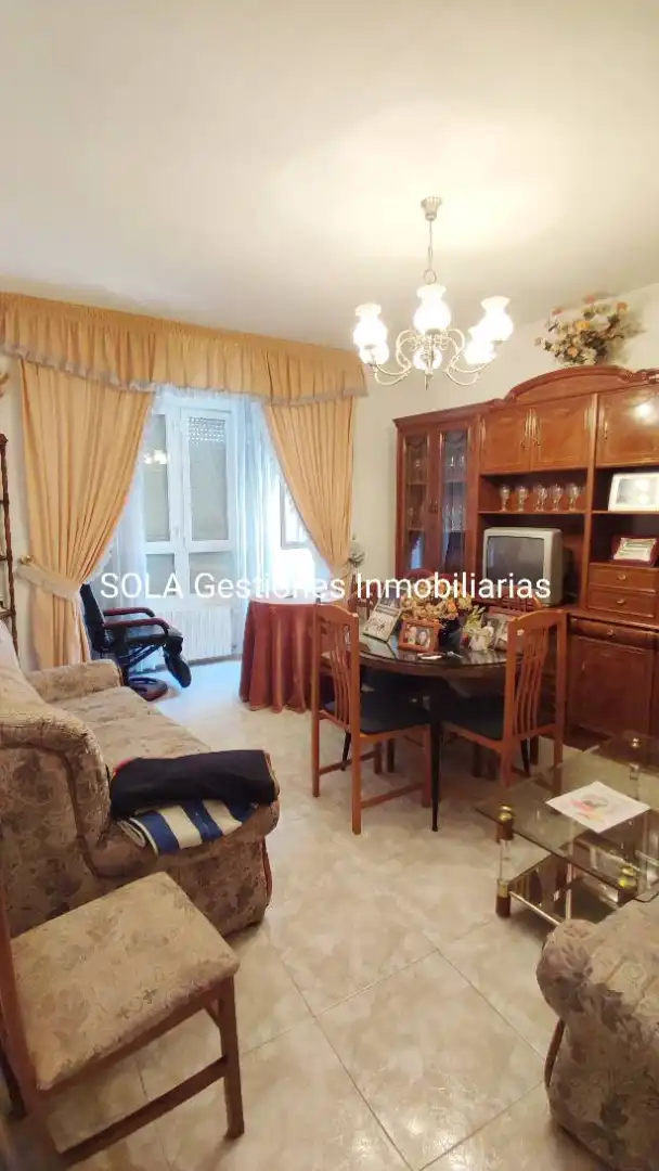 Sala d'estar de Edifici en venda en Torreperogil