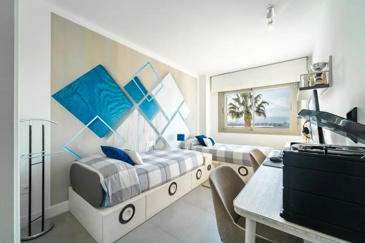Habitación de Piso en venta en Vélez-Málaga con Aire acondicionado, Calefacción y Jardín privado