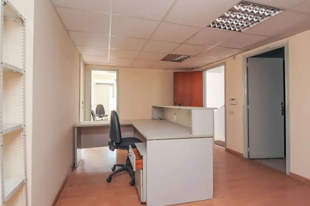 Büro zum Verkauf in C/ Doctor Ferrán , Ponent