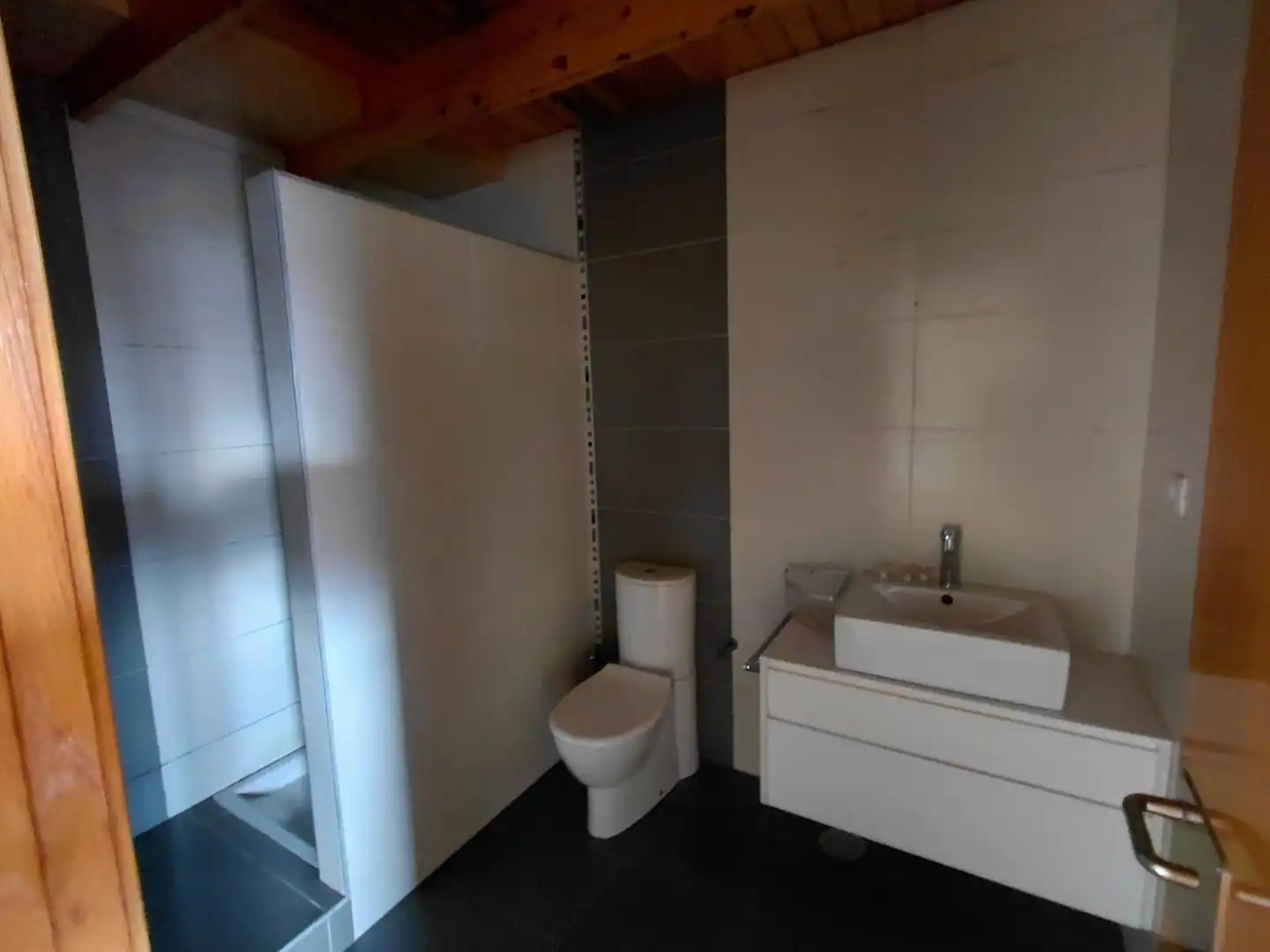 Bany de Casa o xalet en venda en Arteixo amb Jardí privat