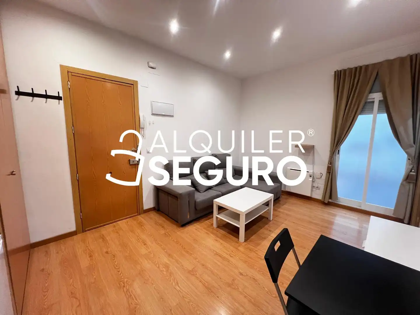Living room of Flat for rent in Madrid  with Heating and Furnished