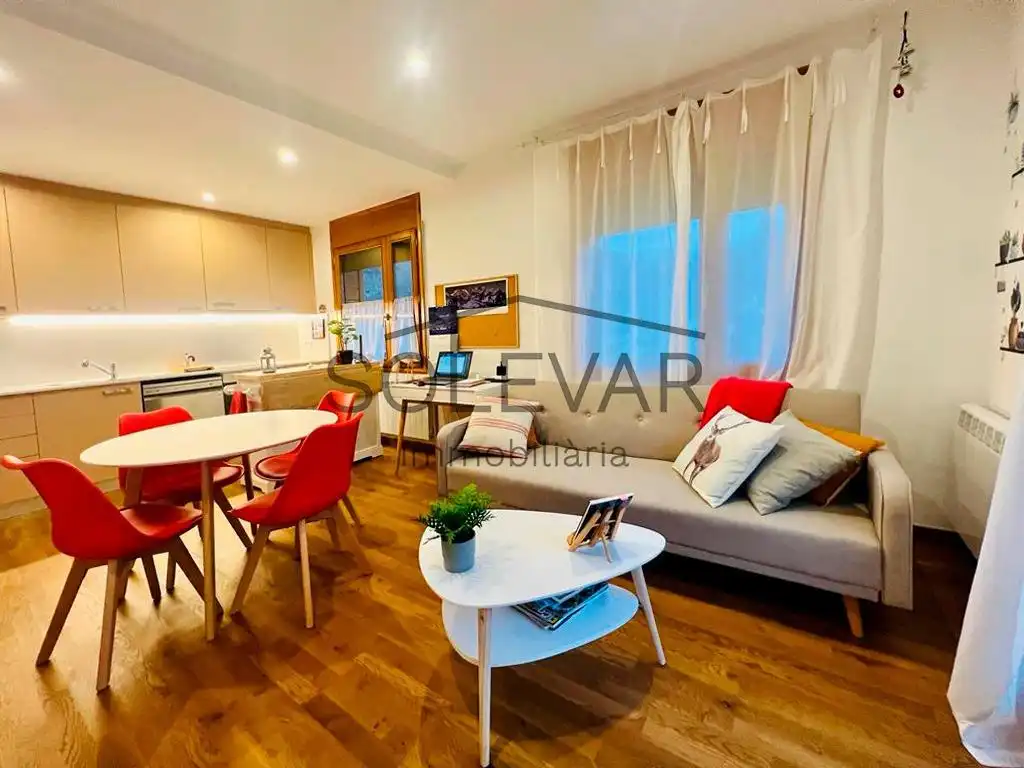 Sala de estar de Piso en venta en Sort con Calefacción, Terraza y Trastero