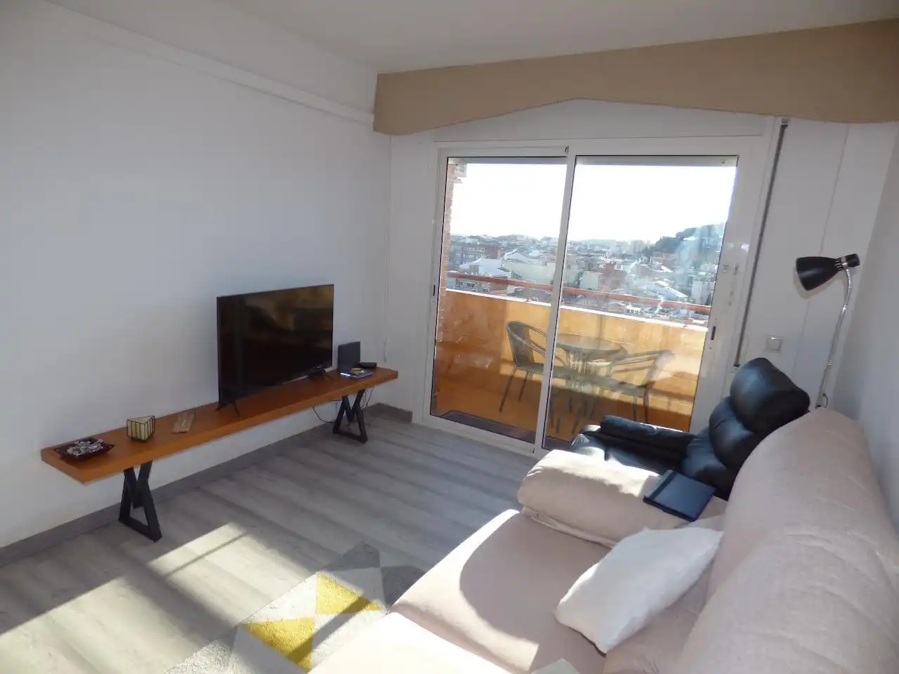 Sala de estar de Piso en venta en Malgrat de Mar con Aire acondicionado, Calefacción y Parquet