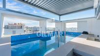 Swimming pool of Flat for sale in  Madrid Capital  with Air Conditioner, Heating and Terrace