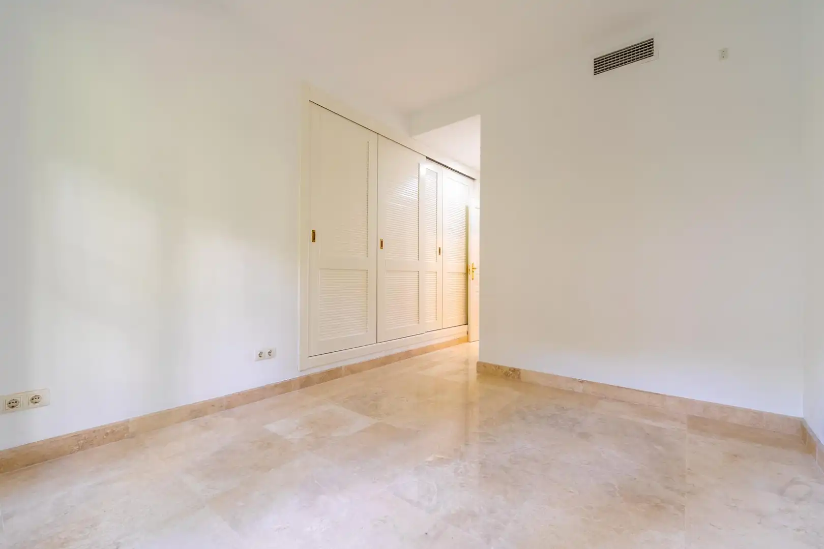 Bajo con piscina en venta en Mijas Golf, imagen 13