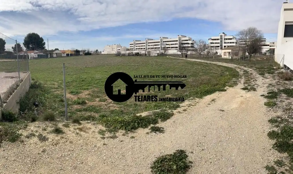 Terrenos y solares en venta en Imaginalia - Llanos del Águila