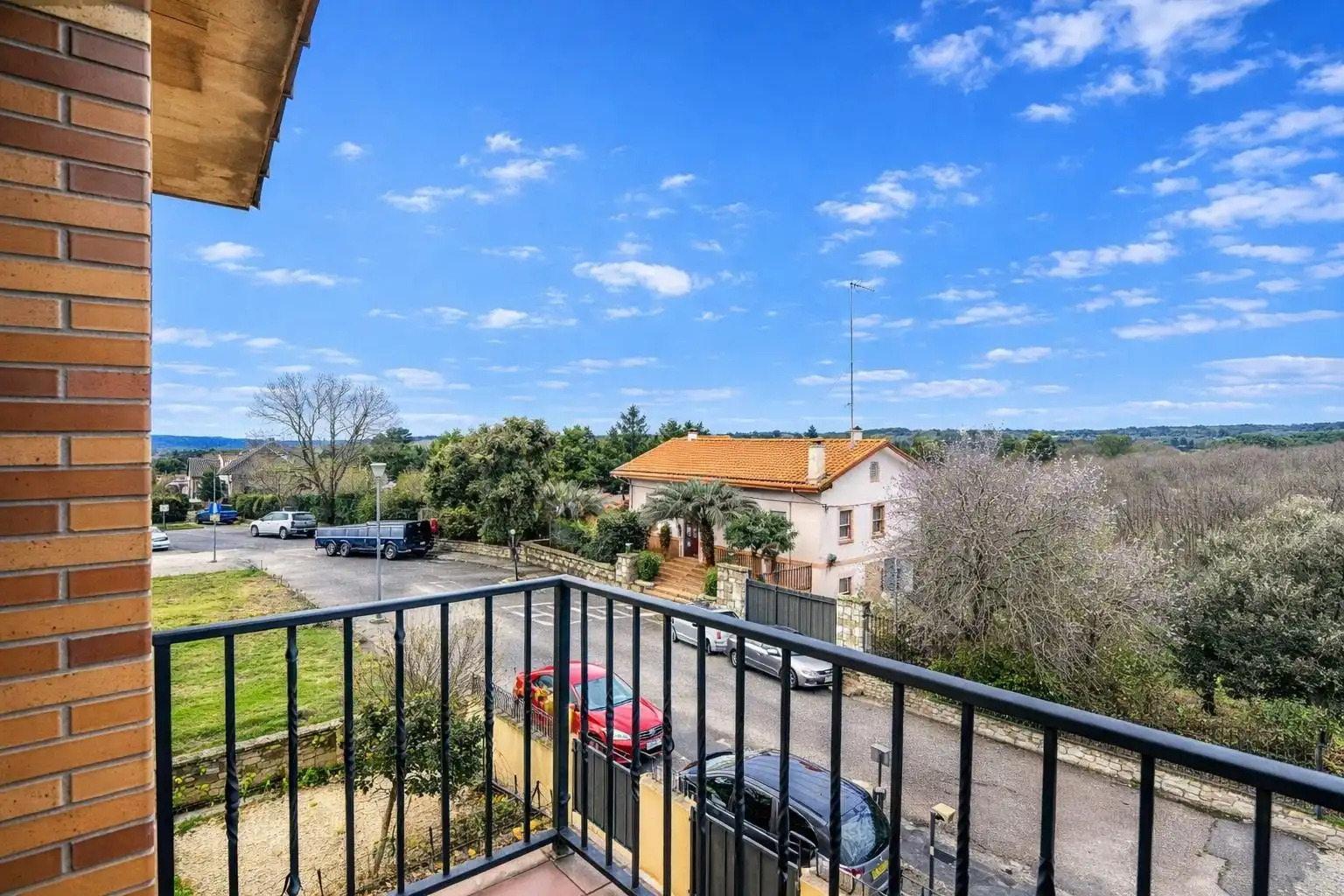 Vista exterior de Casa o xalet en venda en Colmenarejo amb Calefacció, Jardí privat i Terrassa