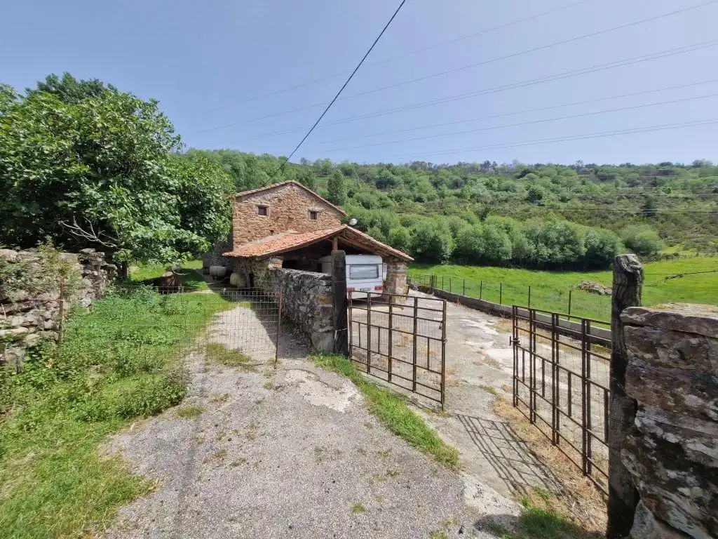 Vista exterior de Finca rústica en venta en Cieza (Cantabria) con Balcón