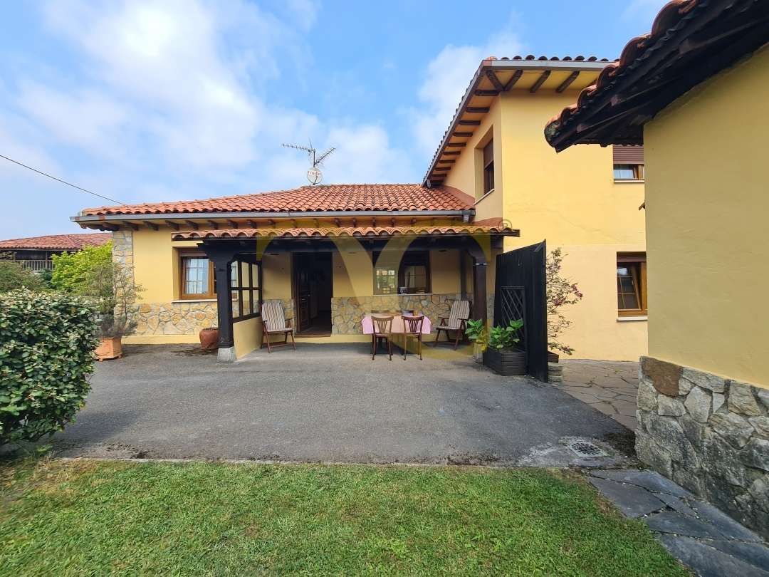 Exterior view of House or chalet for sale in Villaviciosa  with Heating, Private garden and Terrace
