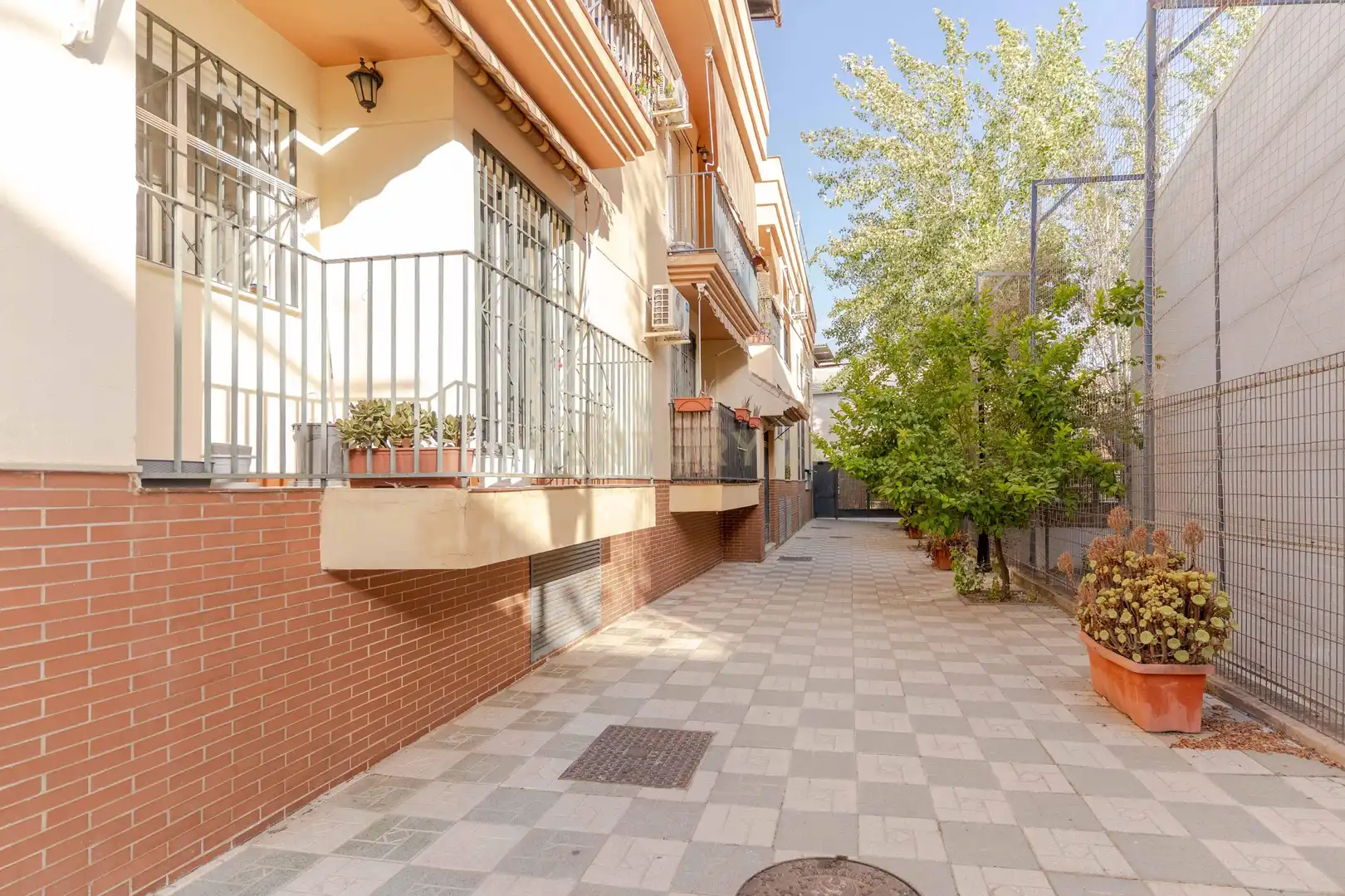 Vista exterior de Piso en venta en Pulianas con Aire acondicionado, Trastero y Lavadora