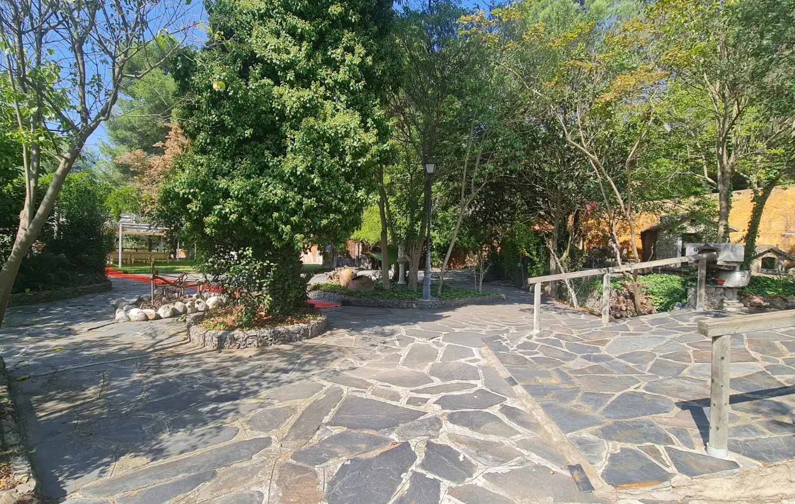 Jardí de Casa o xalet en venda en Montcada i Reixac amb Aire condicionat, Calefacció i Terrassa