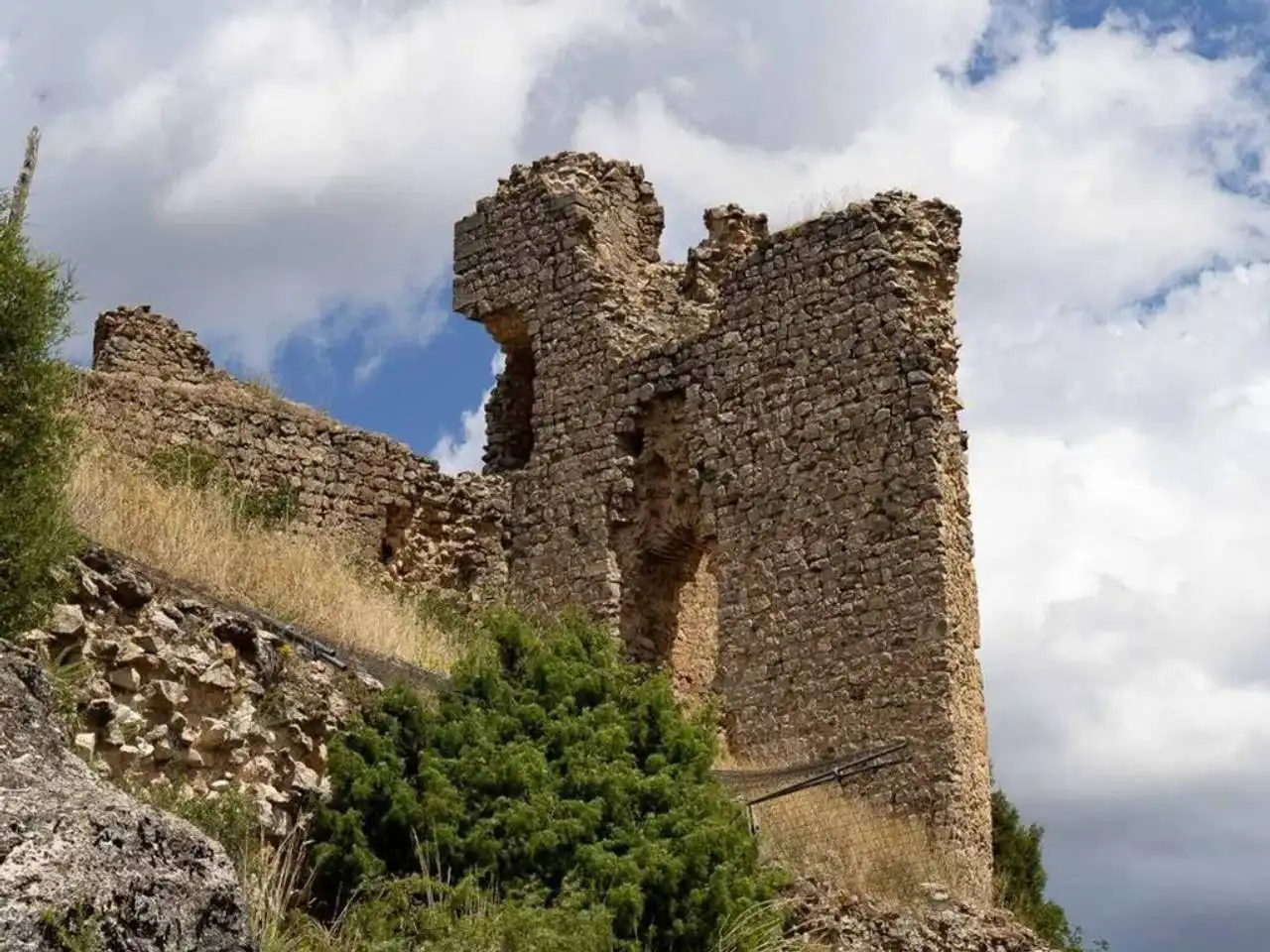 Außenansicht von Gebäude zum Verkauf in Sigüenza