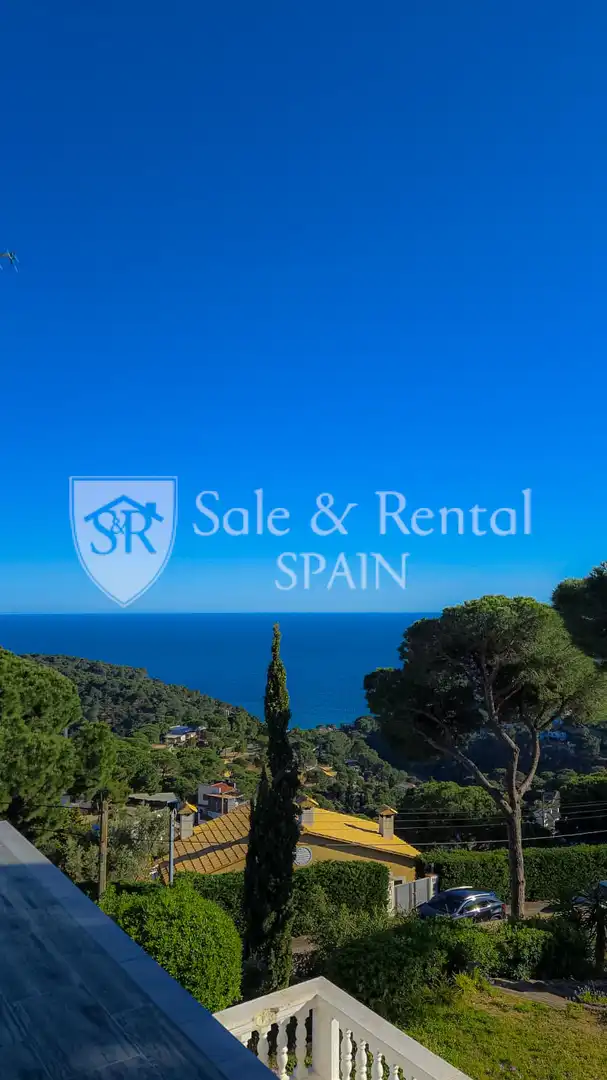 Exterior view of Houses for sale in Lloret de Mar  with Air Conditioner, Heating and Private garden