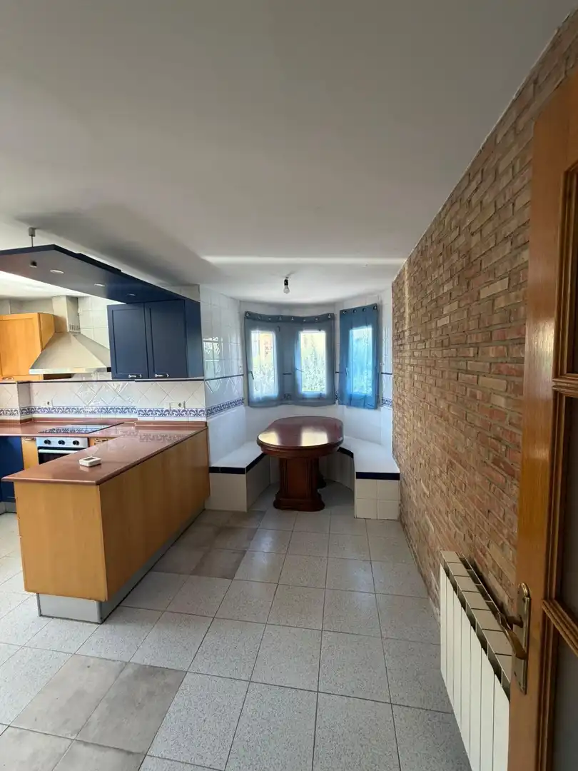 Cocina de Casa o chalet de alquiler en Ogíjares con Calefacción, Jardín privado y Piscina