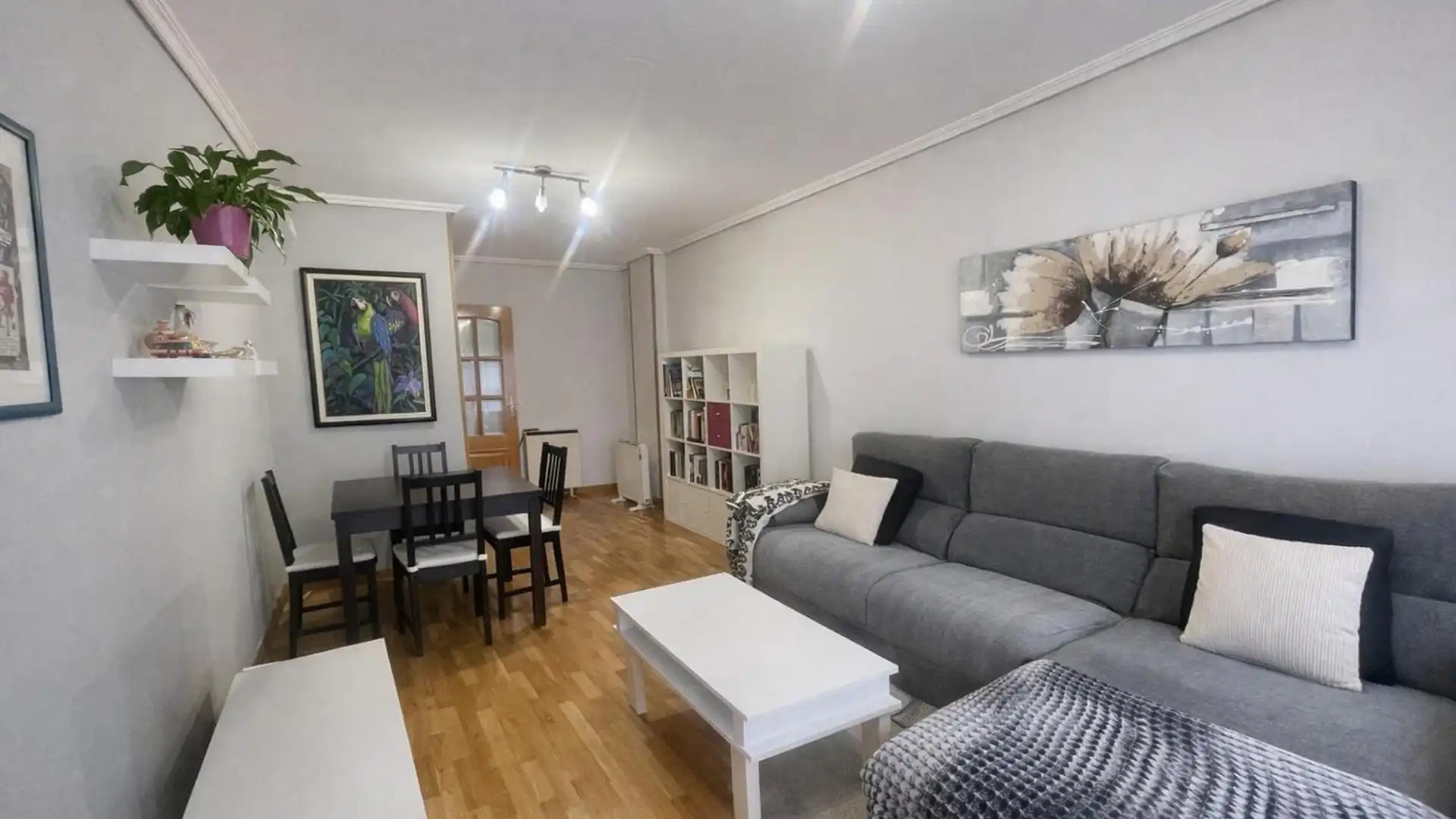 Sala de estar de Piso en venta en A Coruña Capital  con Calefacción, Parquet y Terraza