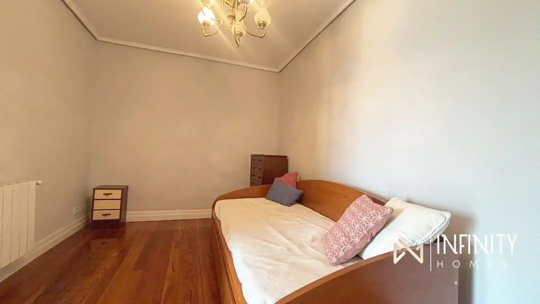 Flat for rent in García Salazar Kalea, Zabalburu