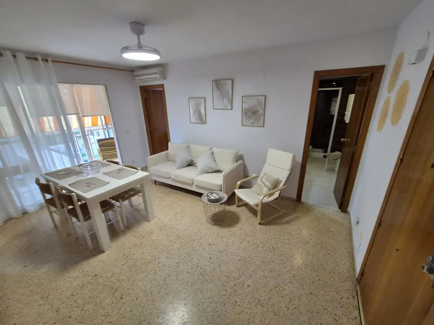Sala de estar de Apartamento de alquiler en Benicasim / Benicàssim con Terraza y Amueblado