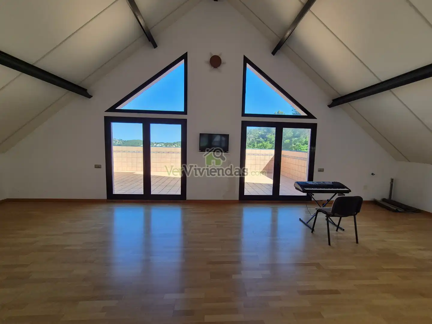 Sala de estar de Casa o chalet en venta en Vallirana con Aire acondicionado, Calefacción y Jardín privado