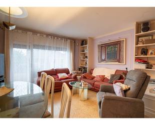 Sala d'estar de Casa o xalet en venda en Sant Boi de Lluçanès amb Calefacció, Jardí privat i Alarma