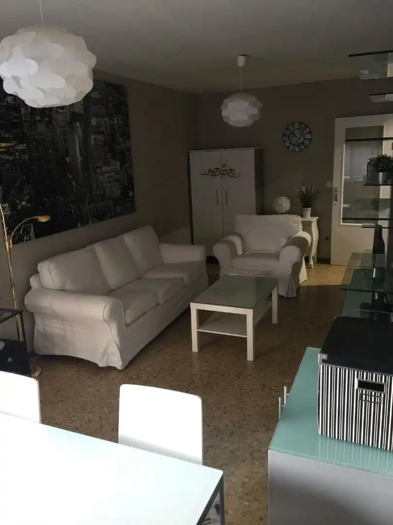 Sala d'estar de Pis per a compartir en Valladolid amb Calefacció, Parquet i Terrassa